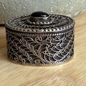Vintage Gorham Sterling Silver Oval Filigree Snuff / Pill Box w Black Onyx Stone